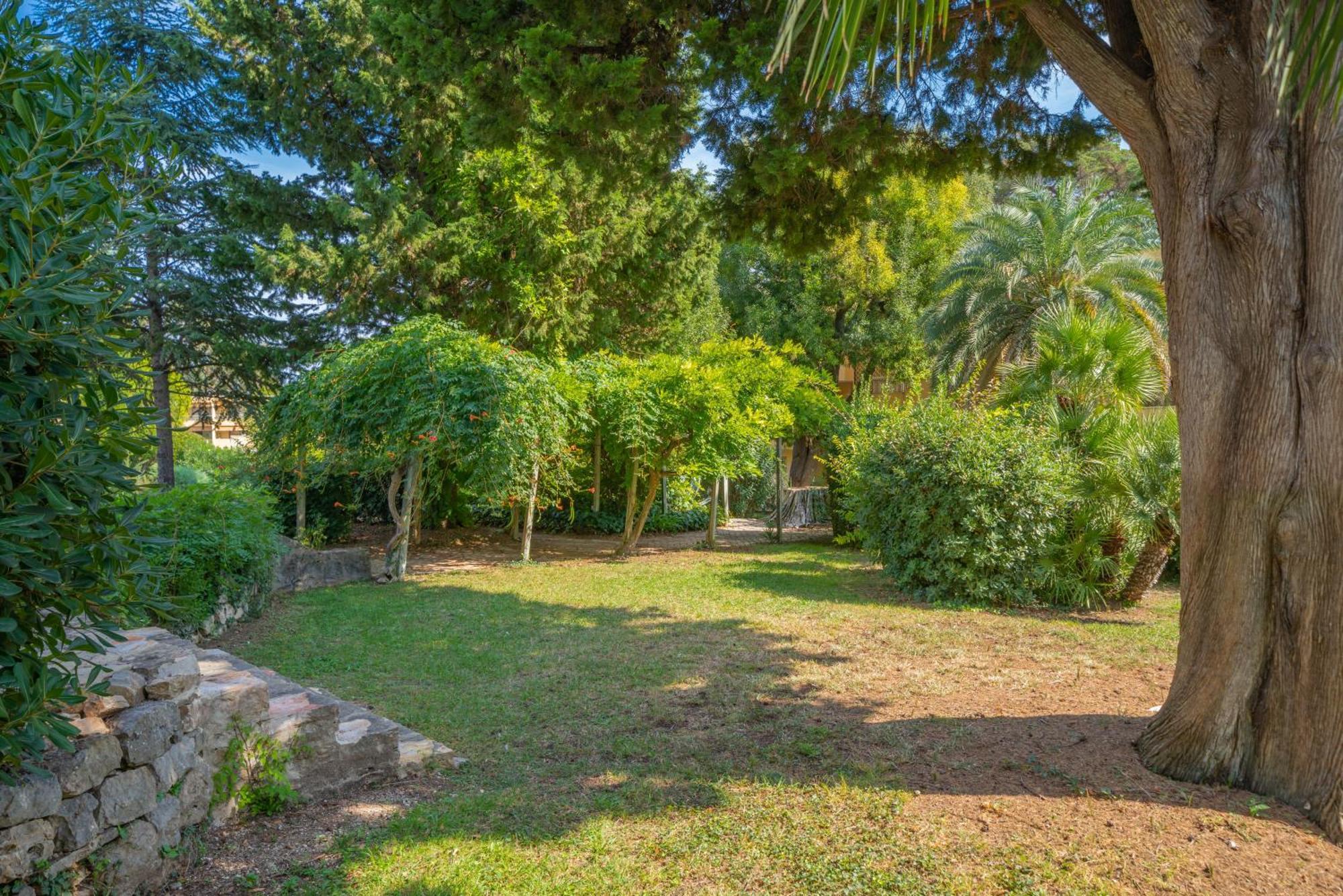 אנטיב Les 15 Pins & La Mer -Your Green Getaway Near Sea & Beach מראה חיצוני תמונה