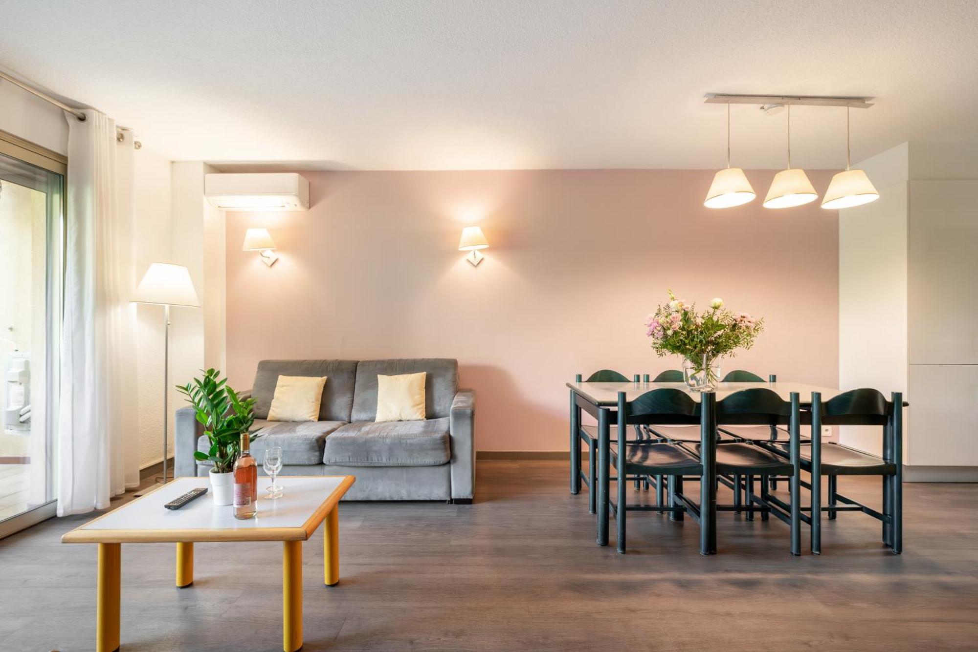 אנטיב Les 15 Pins & La Mer -Your Green Getaway Near Sea & Beach מראה חיצוני תמונה