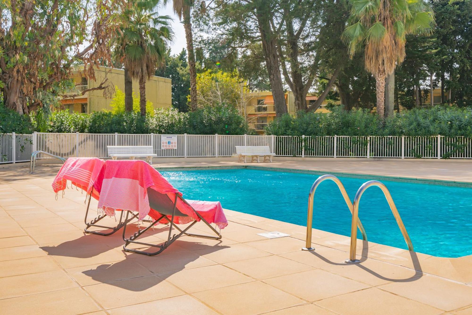 אנטיב Les 15 Pins & La Mer -Your Green Getaway Near Sea & Beach מראה חיצוני תמונה