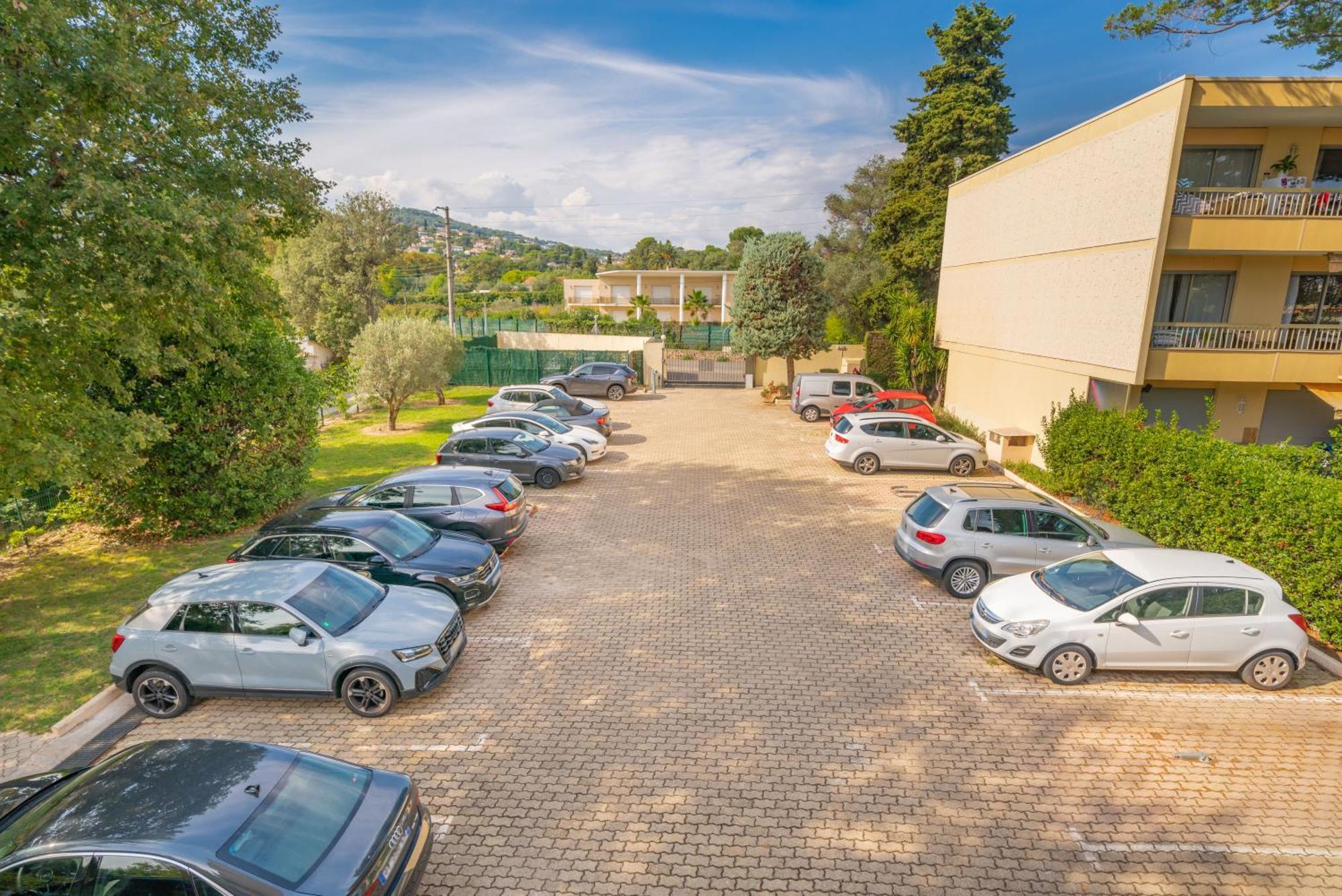 אנטיב Les 15 Pins & La Mer -Your Green Getaway Near Sea & Beach מראה חיצוני תמונה