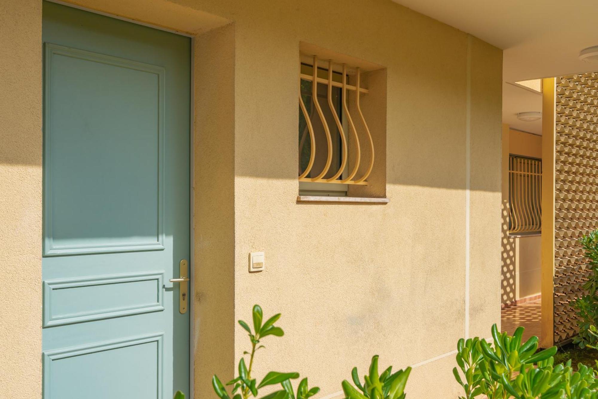 אנטיב Les 15 Pins & La Mer -Your Green Getaway Near Sea & Beach מראה חיצוני תמונה