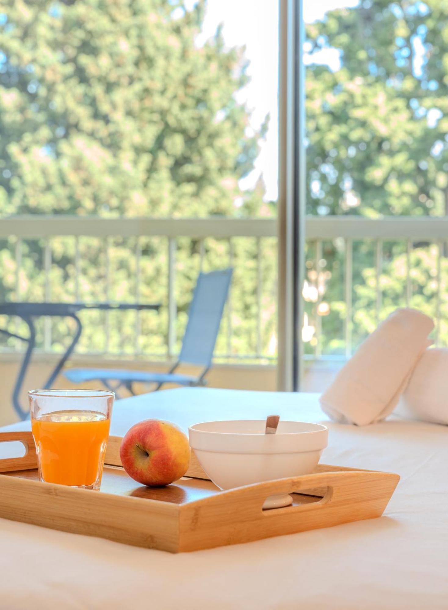 אנטיב Les 15 Pins & La Mer -Your Green Getaway Near Sea & Beach מראה חיצוני תמונה