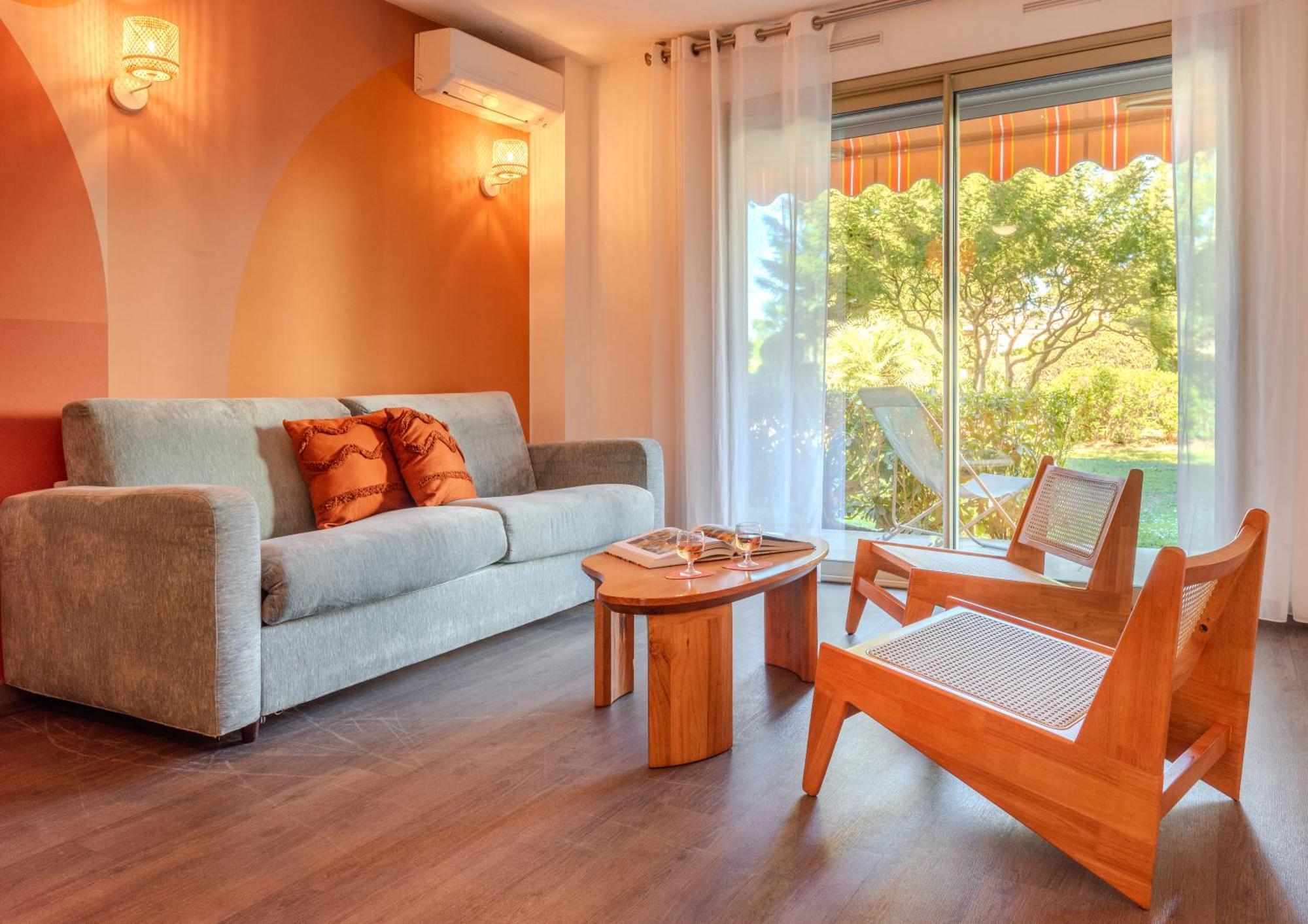 אנטיב Les 15 Pins & La Mer -Your Green Getaway Near Sea & Beach מראה חיצוני תמונה