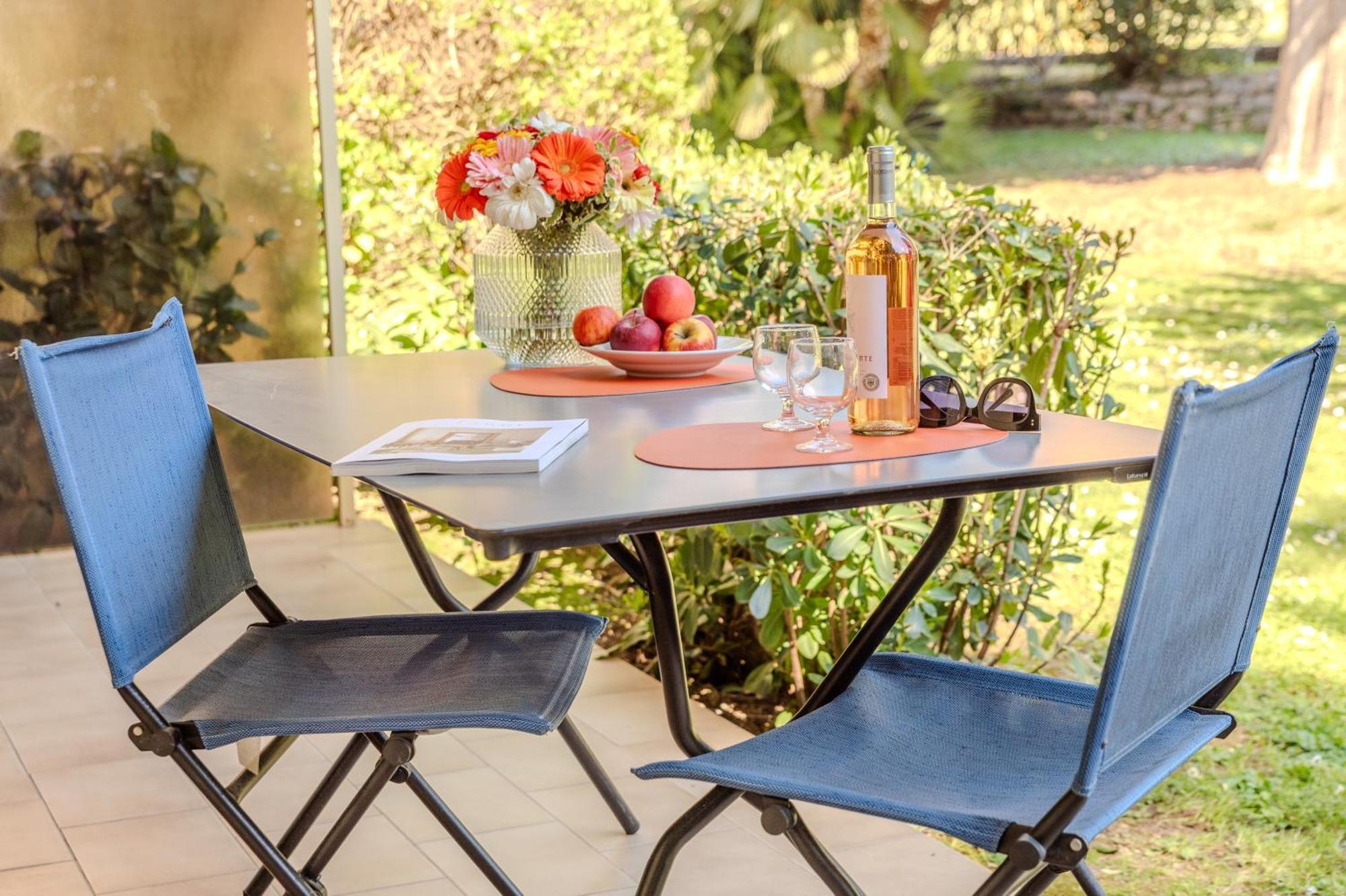 אנטיב Les 15 Pins & La Mer -Your Green Getaway Near Sea & Beach מראה חיצוני תמונה