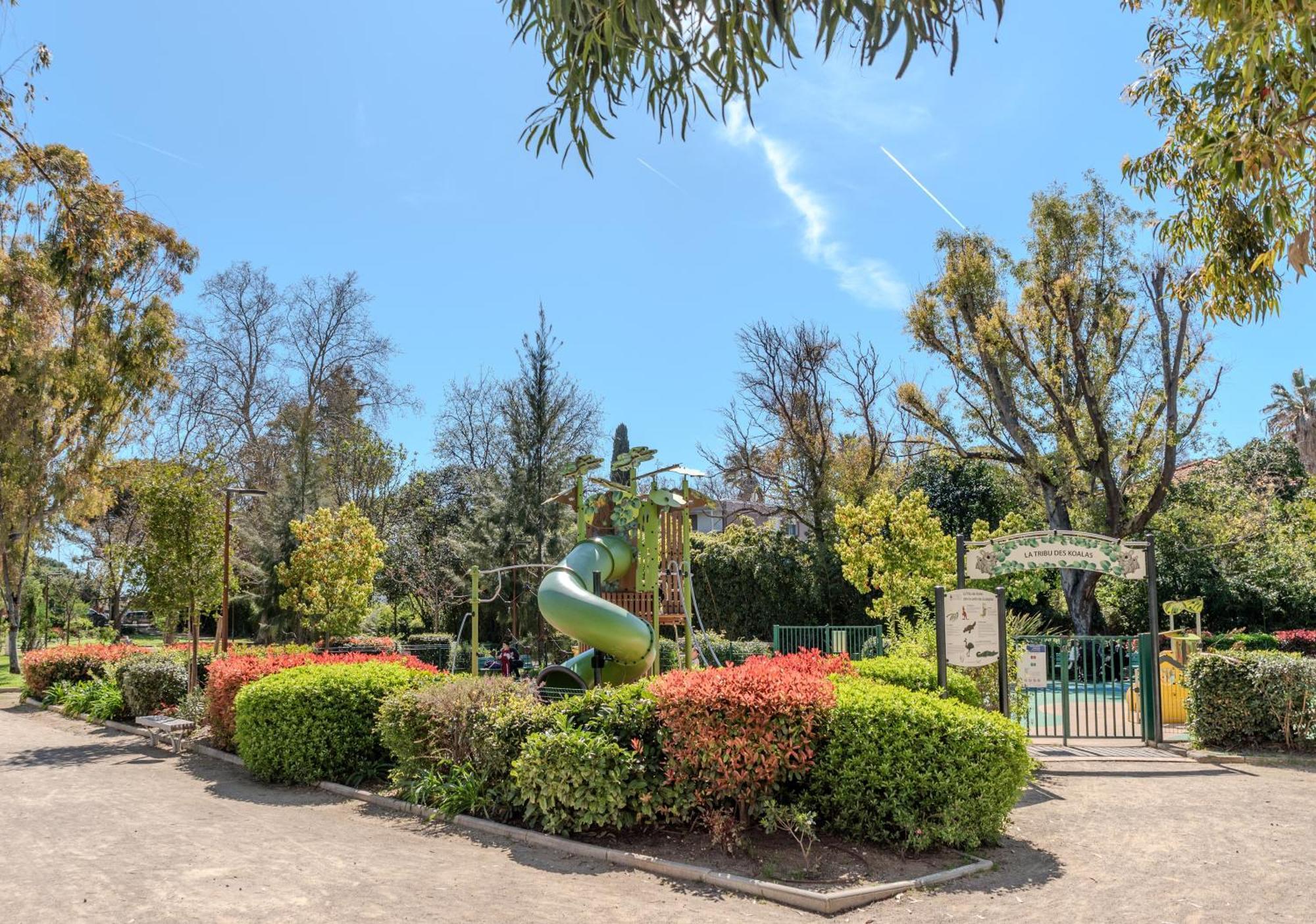 אנטיב Les 15 Pins & La Mer -Your Green Getaway Near Sea & Beach מראה חיצוני תמונה